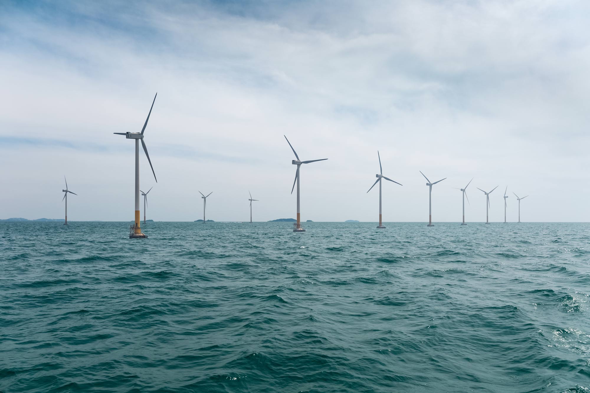 雅虎:来自海上的电力:漂浮的风力涡轮机将很快点缀俄勒冈州的南海岸